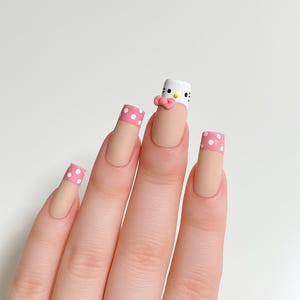 Uñas postizas de lunares de Hello Kitty – Uñas rosas con punta francesa hechas a mano – Uñas acrílicas con dibujos animados en 3D – Uñas postizas cuadradas largas