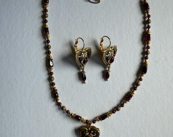 Michal Golan Beaded Garnet & Gold Hearts Necklace With Wire Earrings Set