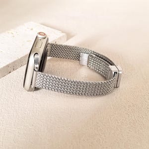Slim Apple Watch Band, Metall Apple Watch Ersatzarmband, 38 mm 41 mm 42 mm 44 mm 45 mm 46 mm 49 mm Uhr Armband Armband, Magnetverschluss, Iwatch 1-10 S