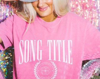T-shirt met gepersonaliseerde songteksten, Comfort Colors Tee, varsity-stijl T-shirt uit de jaren 90, cadeau voor muziekliefhebbers, preppy college-T-shirt