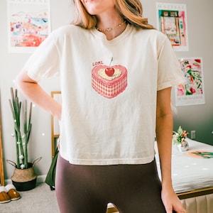 the l o m l comfort colors boxy crop t-shirt