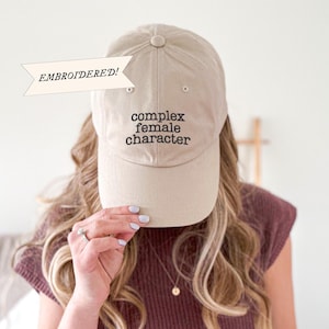 Casquette de baseball à l'effigie d'un personnage féminin complexe, cadeau humoristique pour femme, casquette brodée « papa » pour lecteur/lectrice, cadeau littéraire, casquette amusante pour amoureux des livres