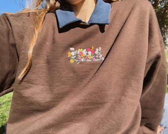 Surprise Song Piano Embroidered Crewneck for Women Minimal Floral Embroidered Sweatshirt Gift Souvenir Sweatshirt with Flowers