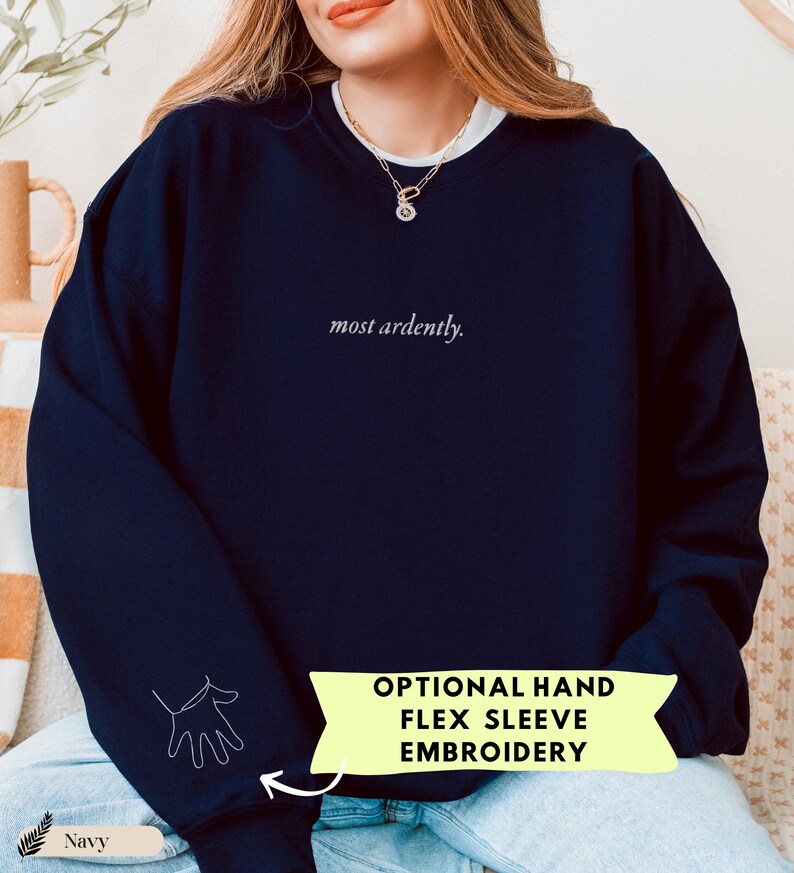 Sudadera de cuello redondo con bordados de gran pasión / Orgullo y prejuicio, regalo de Jane Austen, sudadera literaria, regalo romántico para amantes de los libros Navy