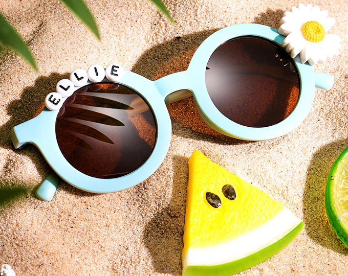 Personalized Kids Daisy Sunglasses – Custom Name Retro Floral Shades for Girls