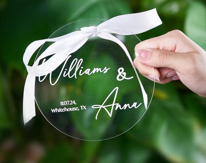 Custom Name Acrylic Ring Holder – Unique Wedding Gift, Gift for Bride and Groom
