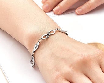 Personalized Mom Bracelet, Engraved Name Bracelet, Gift for Grandma
