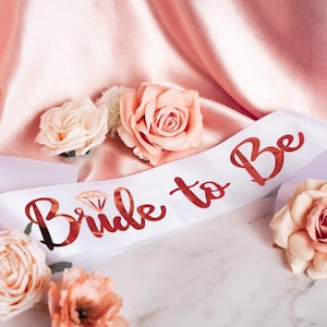 Bride Sash Bridal Shower Sash Bachelorette Veil Headband Tiara Gifr for Bride to Be Heart Sunglasses Bachelorette Decoration Hen Party Sash