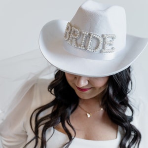 Cappello da cowboy sposa con velo Cappello da sposa Nashville Bachelorette Outfit Cappello da cowboy Austin Bachelorette Cowboy Country Sposa Cowgirl Cappello Velo