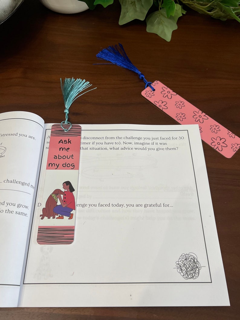 Marcador de metal, marcador de libros para amantes de los perros, marcador de diario, pestaña de libro, regalo para el dueño del perro, marcador de agenda, marcador de diario, regalo reactivo del dueño del perro Ask me about my dog