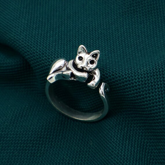 Whimsical Cat Wrap Ring – Adjustable Animal Lover Gift in Silver