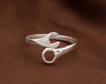 Minimalist Bone Ring, Anatomical Open Ring, Adjustable Silver Ring, Gothic Jewelry, Unique Handmade Ring, Statement Jewelry, Gift for Mom.