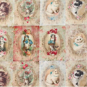 Peut inclure: Tissu à motifs répétés de portraits de chats de style vintage dans des cadres ovales. Chaque chat est orné de fleurs ou tient un panier de fleurs. Le tissu mesure 8,7 cm de large.