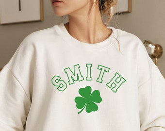 Kundenspezifisches Kleeblatt-Sweatshirt, personalisierter Nachname St Patrick's Day, irisches Trinkhemd, Parade-Hemd, Varsity-Stil, benutzerdefinierter Name Hemd