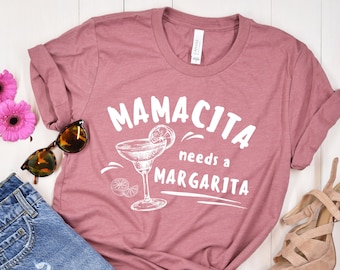 Mamacita necesita una margarita, camiseta de despedida de soltera del Cinco de Mayo, regalo de camiseta de margaritas para amantes de las margaritas, camiseta de margarita, camiseta para beber para ella