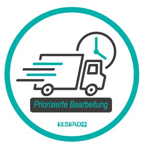 Könnte beinhalten: Ein türkisfarbener Kreis mit einer Schwarz-Weiß-Zeichnung eines Lieferwagens mit einer Uhr darüber. Der Text "Prioritierte Bearbeitung" befindet sich in einem schwarzen Rechteck unter dem LKW. Der Text "KESKAD" befindet sich in einem weißen Rechteck unter dem Text.