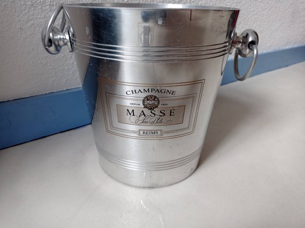Seau a champagne en metal d'occasion - Arts de la table