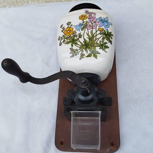 Vintage 50&#39;s Dutch coffee grinder delft blue wall mounted wood metal opaline glass douwe egberts bean mill