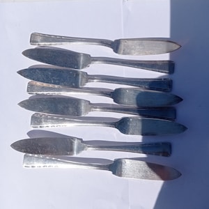 Fish knives 12 twelve Ercuis Silver plated Metaille Blanc Boxed Set of Spoon Real luxury Made by Ecruis of Paris
