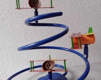 Memos MEMPHIS wurde hergestellt im Stil 1970-er Jahre - Stahl Memphis Milano - Style 80-er Jahre - Modernisiert - Memphis Milano Design