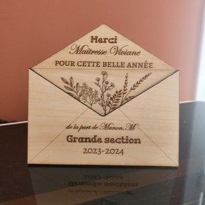 Cadeaux maîtresses fin d'année merci maîtresse carte en bois