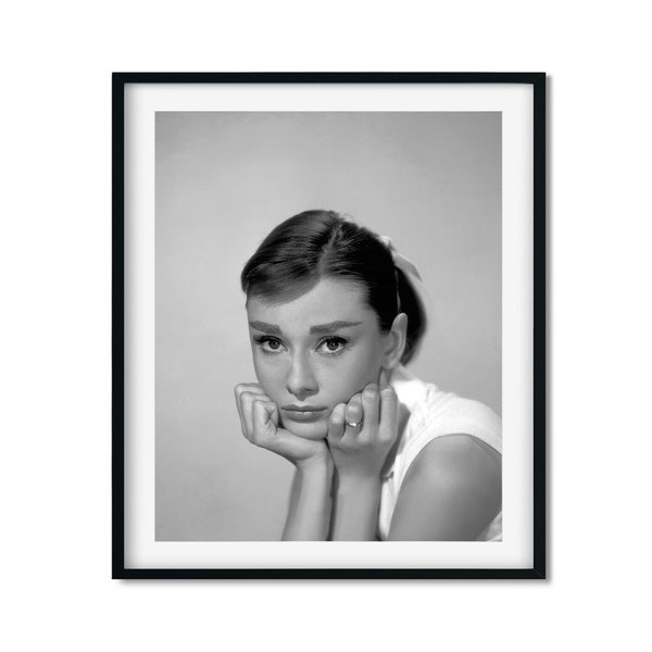 Audrey Hepburn Black and White Iconic Photo Portrait , Audrey Hepburn Photo Wall Art, Photography Print, Movie Star Poster, Photo Print