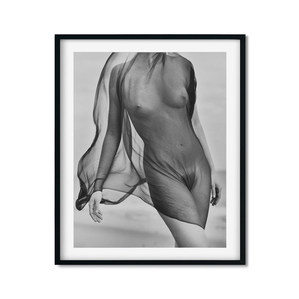 Torse de femme avec voile par Herb Ritts, photo de femme en noir et blanc, impression féministe, art mural, impression de photographie vintage, impression de haute qualité