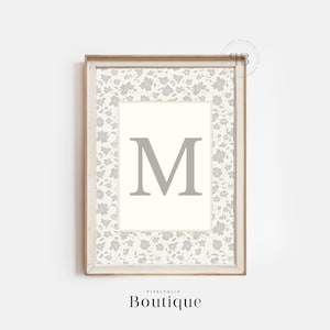Elegante estampado floral con monograma de la letra M, regalo para bebé recién nacido, diseño de letras florales, decoración con estampado inicial, decoración con letras para guardería, n.º 494