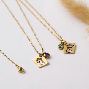 Collar de oro con letras, collar con piedra de nacimiento, collar de letras de oro, collar con nombre de oro, collar personalizado, collar familiar con letras de oro