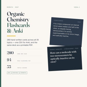 Könnte beinhalten: Organic Chemistry Flashcards & Anki Lernkartenset mit 280 handgeschriebenen Karten zu 35 Themen. Enthält eine CSV-Datei für Anki und ein druckbares PDF. Zwei dunkelblaue Karten zeigen Text über Stereoisomere und Moleküle.