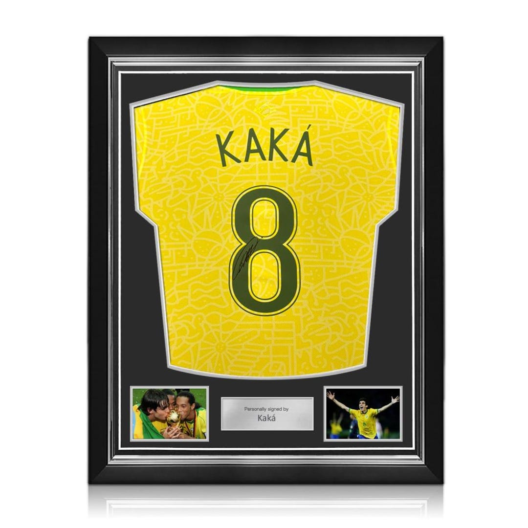 カカ直筆サイン入りブラジル代表2024ホームサッカーシャツ。上質な