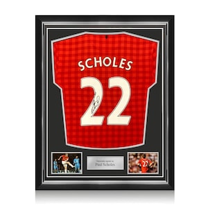 ポール・スコールズがサインしたマンチェスター・ユナイテッド 2012-13 サッカーシャツ。優れたフレーム