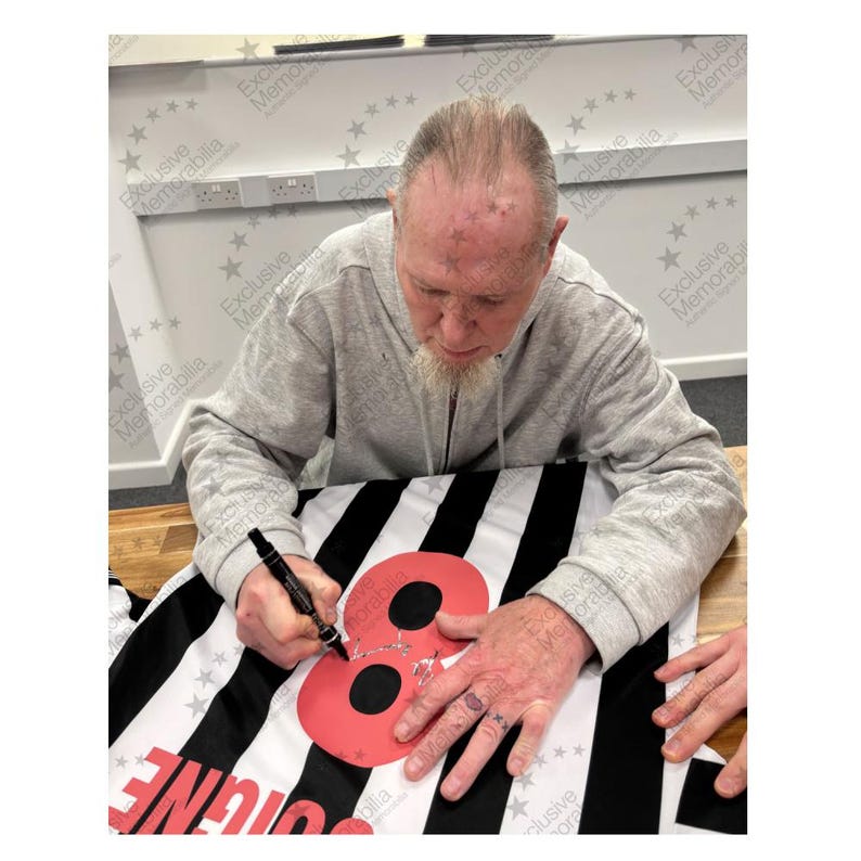 Paul Gascoigne Signed Newcastle United 1984 Home Football Shirt. Superior Frame image 5