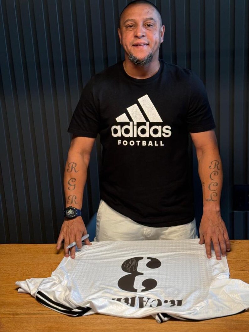Roberto Carlos Signed Real Madrid 2024-25 Football Shirt image 2