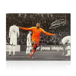 Georginio Wijnaldum Signed Holland Football Photo