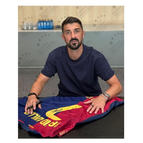 サッカースターズ　ダビド・ビジャ　FCバルセロナ　未開封品 ダビド・ビジャ直筆サイン入りバルセロナ2024-25サッカーシャツ。上質