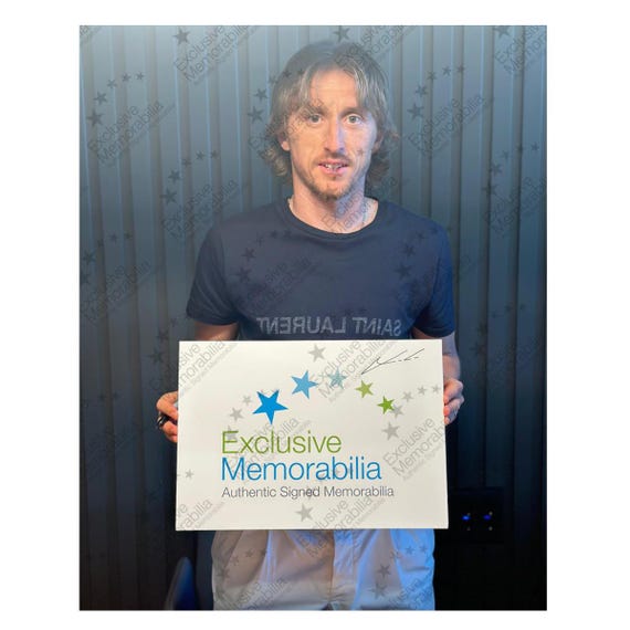 ルカ・モドリッチのサイン入りクロアチアサッカー写真 - Etsy 日本