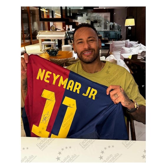 ネイマールJrサイン入りバルセロナ2024-25サッカーシャツ。標準
