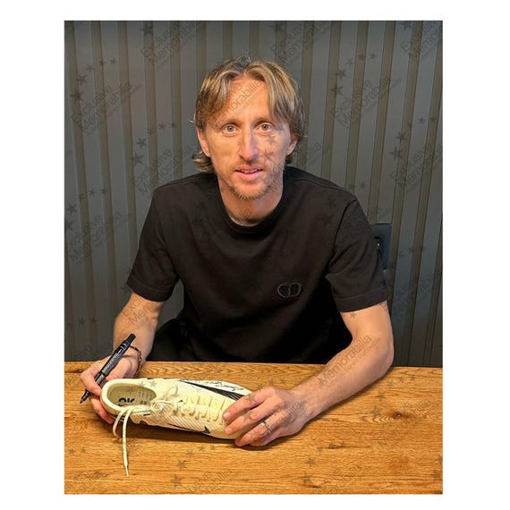 MODRIC Lサイズ上下セット　美品 Luka Modric Signed Mercurial Football Boot. Display Case - Etsy