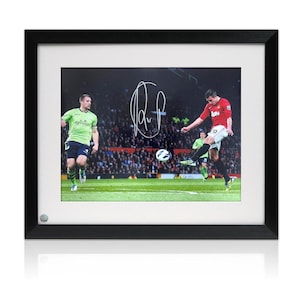 Robin Van Persie Signed Manchester United Football Photo