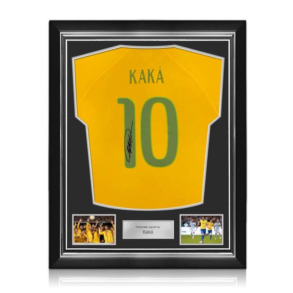カカ直筆サイン入りオリジナルブラジル代表2014-15ホームサッカー