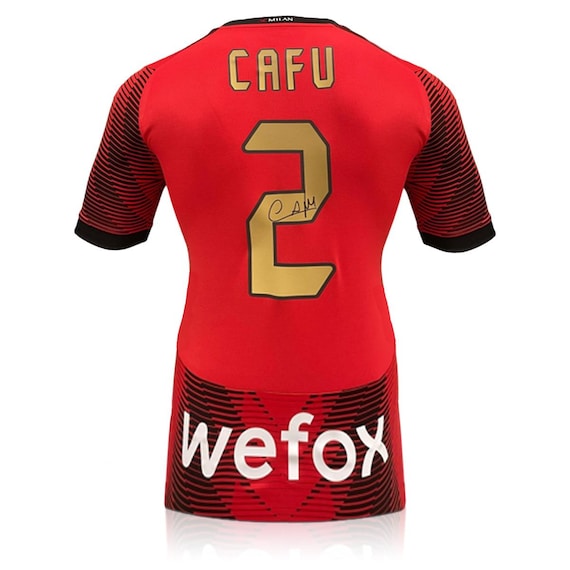 カフー直筆サイン入りACミラン 2023-24 サッカーシャツ。上質な