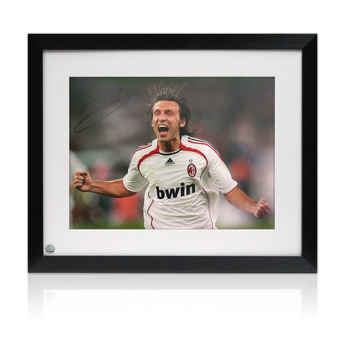 アンドレア・ピルロのサイン入りACミランサッカー写真。額入り - Etsy 日本