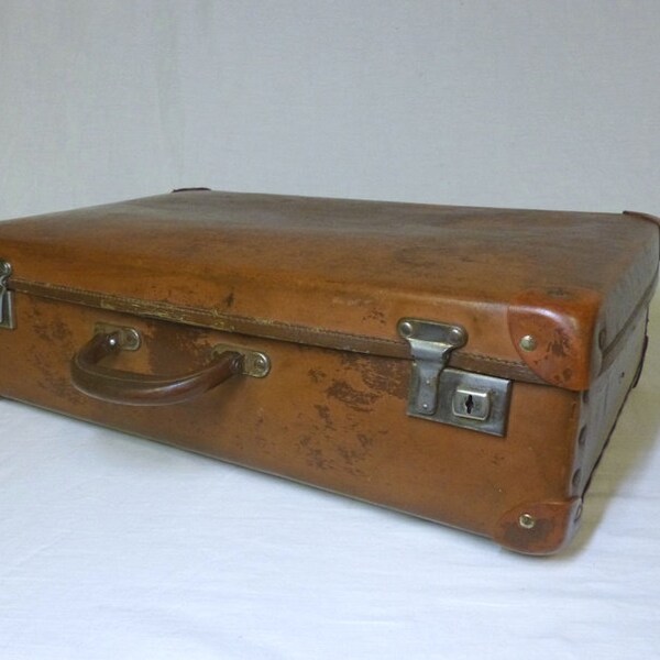 Orient Brand Vintage Suitcase : Retro Travel Charm
