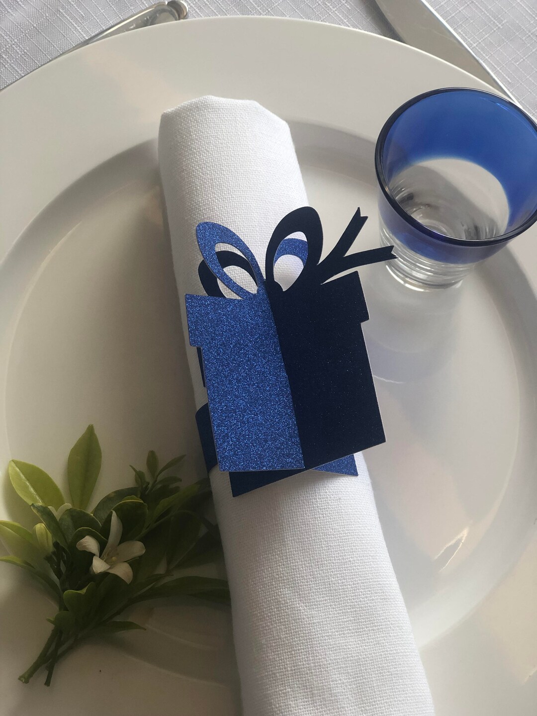 Present Paper Napkin / Serviette Ring Template SVG File Download - Etsy