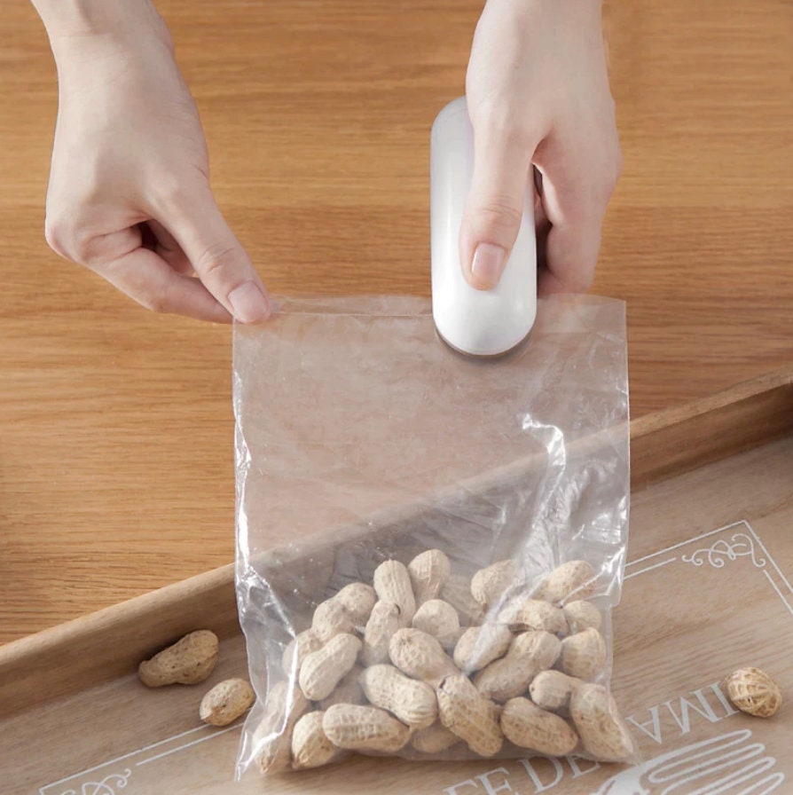 portable mini kitchen bag sealer