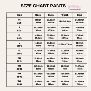 Peut inclure: Un tableau des tailles de pantalons avec des mesures en pouces et en centim&egrave;tres. Le tableau comprend les tailles XS &agrave; 5XL, avec les mesures du cou, de la poitrine, de la taille et des hanches. Une illustration de m&egrave;tre ruban est en haut &agrave; droite.