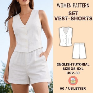 Puede incluir: Conjunto de chaleco y shorts blancos. El chaleco tiene cuello en V y cierre de botones. Los shorts tienen cintura elástica. La imagen incluye un diagrama de patrón y el texto "WOMEN PATTERN SET VEST-SHORTS".