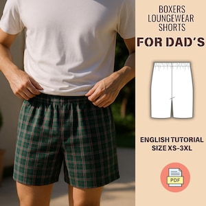 Puede incluir: Pantalones cortos tipo bóxer a cuadros verdes y rojos con cintura elástica. Los pantalones cortos forman parte de un conjunto de ropa de estar por casa. La imagen también incluye el texto "BOXERS LOUNGEWEAR SHORTS FOR DAD'S" y "ENGLISH TUTORIAL SIZE XS-3XL".