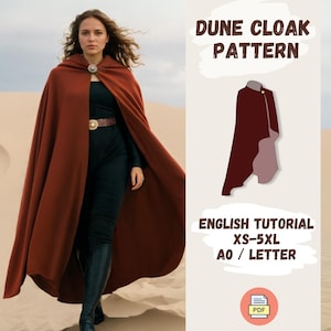 Peut inclure: Une cape à capuche rouge avec une boucle dorée. La cape est portée par une personne debout dans un paysage désertique. Le texte "Dune Cloak Pattern" est dans le coin supérieur droit de l'image. Le texte "English Tutorial XS-5XL A0 / Letter" est dans le coin inférieur droit de l'image. Le texte "PDF" est dans un cercle dans le coin inférieur droit de l'image.